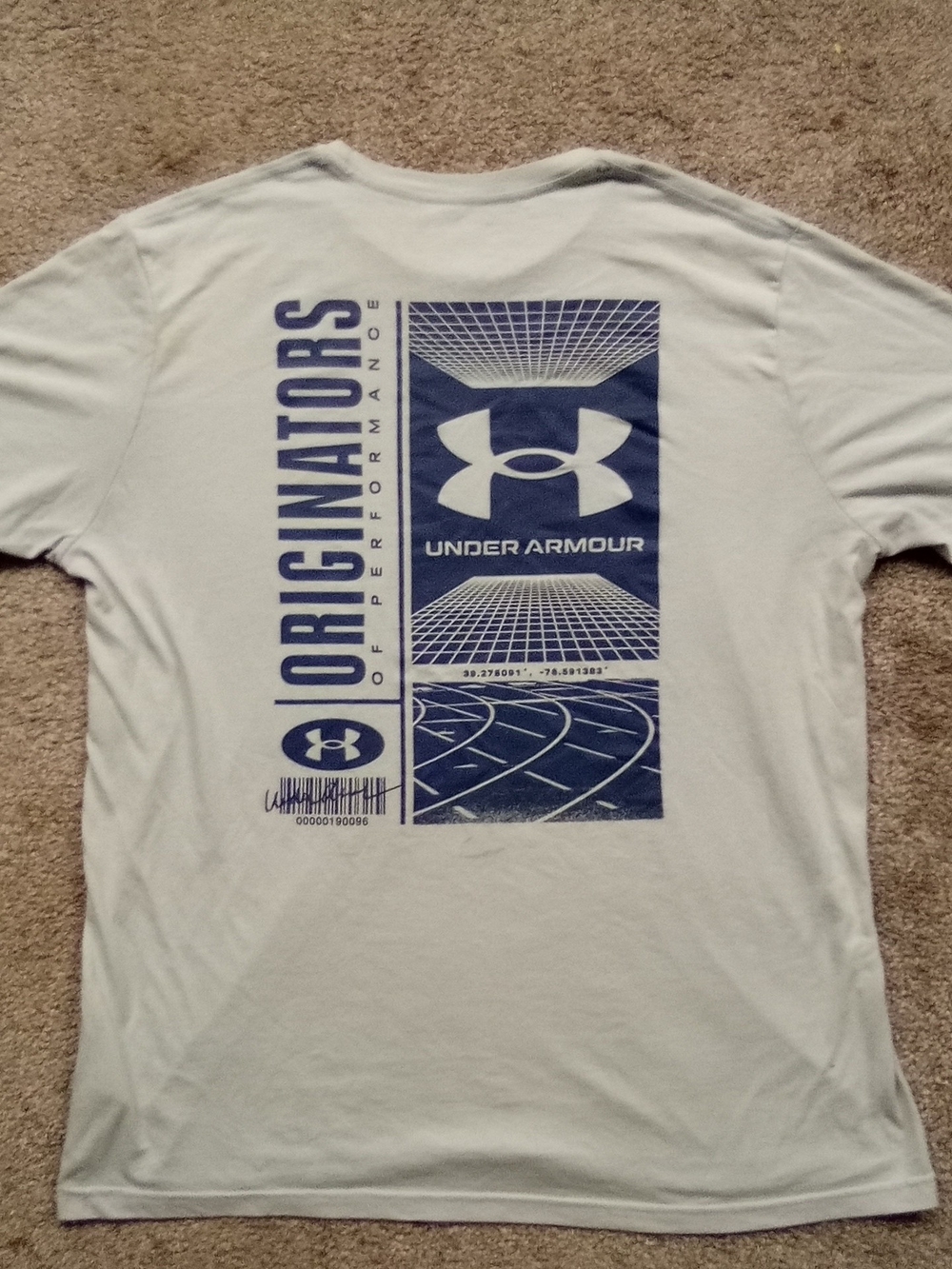 Under Armour Men’s Short Sleeve Graphic Tee — Light Gray with Navy Print